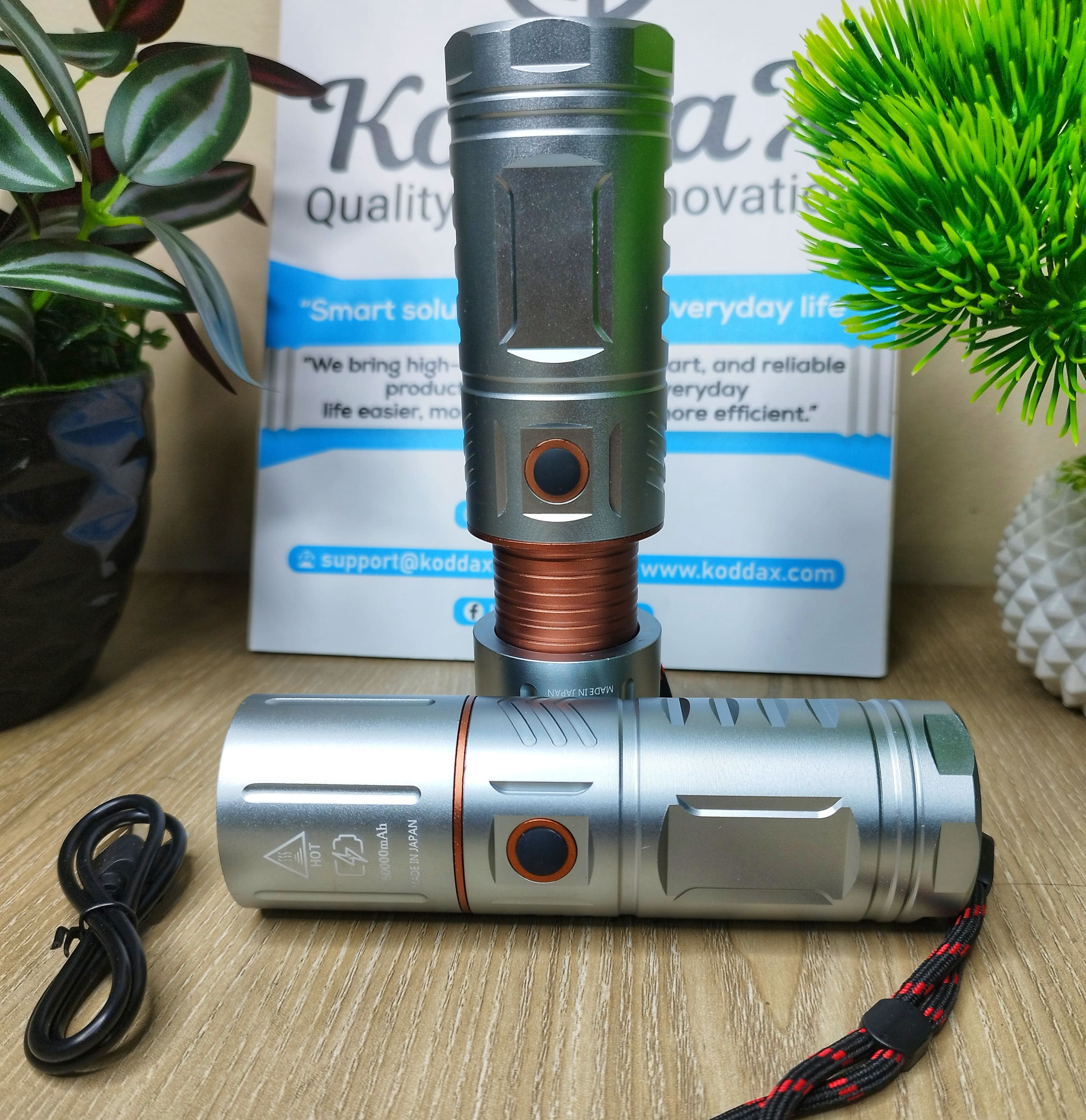 Rechargeable Waterproof Zoom LED Flashlight USB Zambo light With Power Bank
