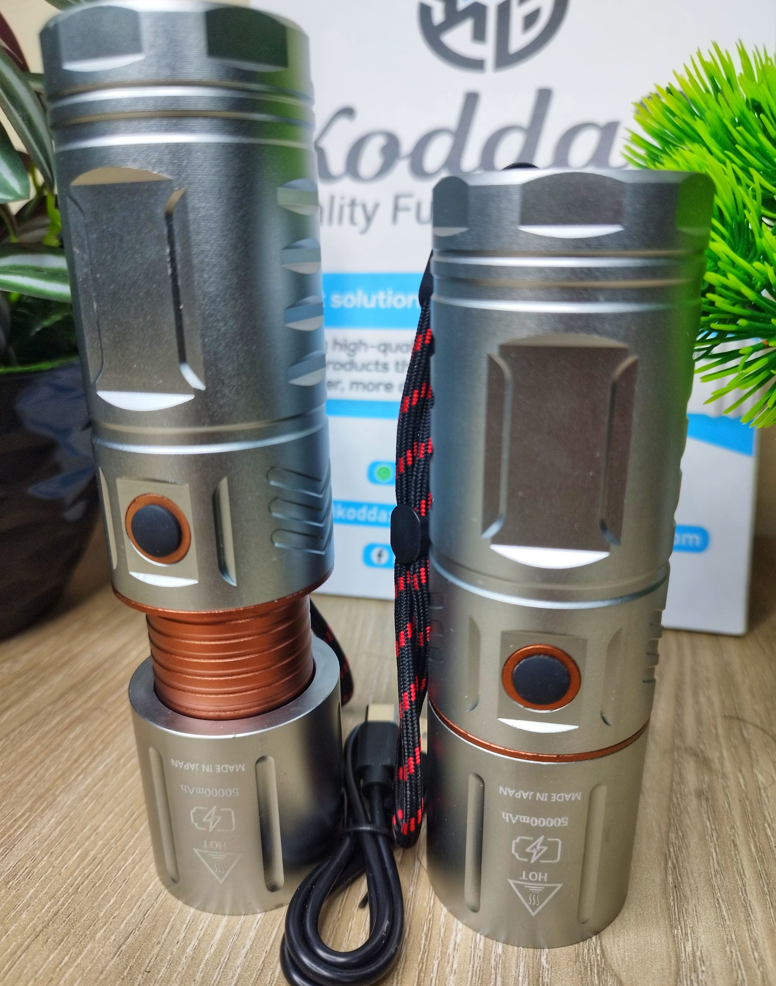 Rechargeable Waterproof Zoom LED Flashlight USB Zambo light With Power Bank