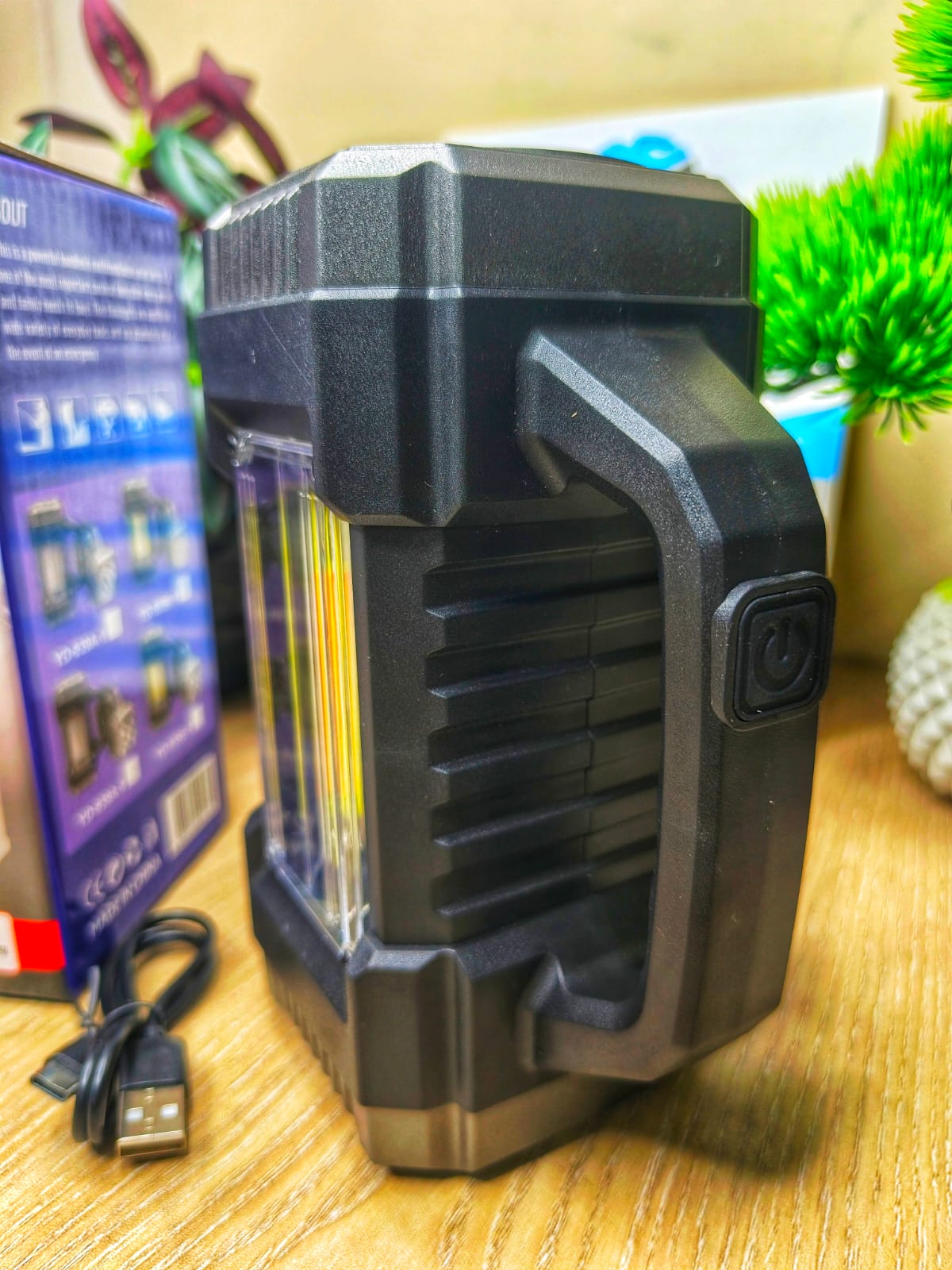 Rechargeable Multifunctional Solar Charging light