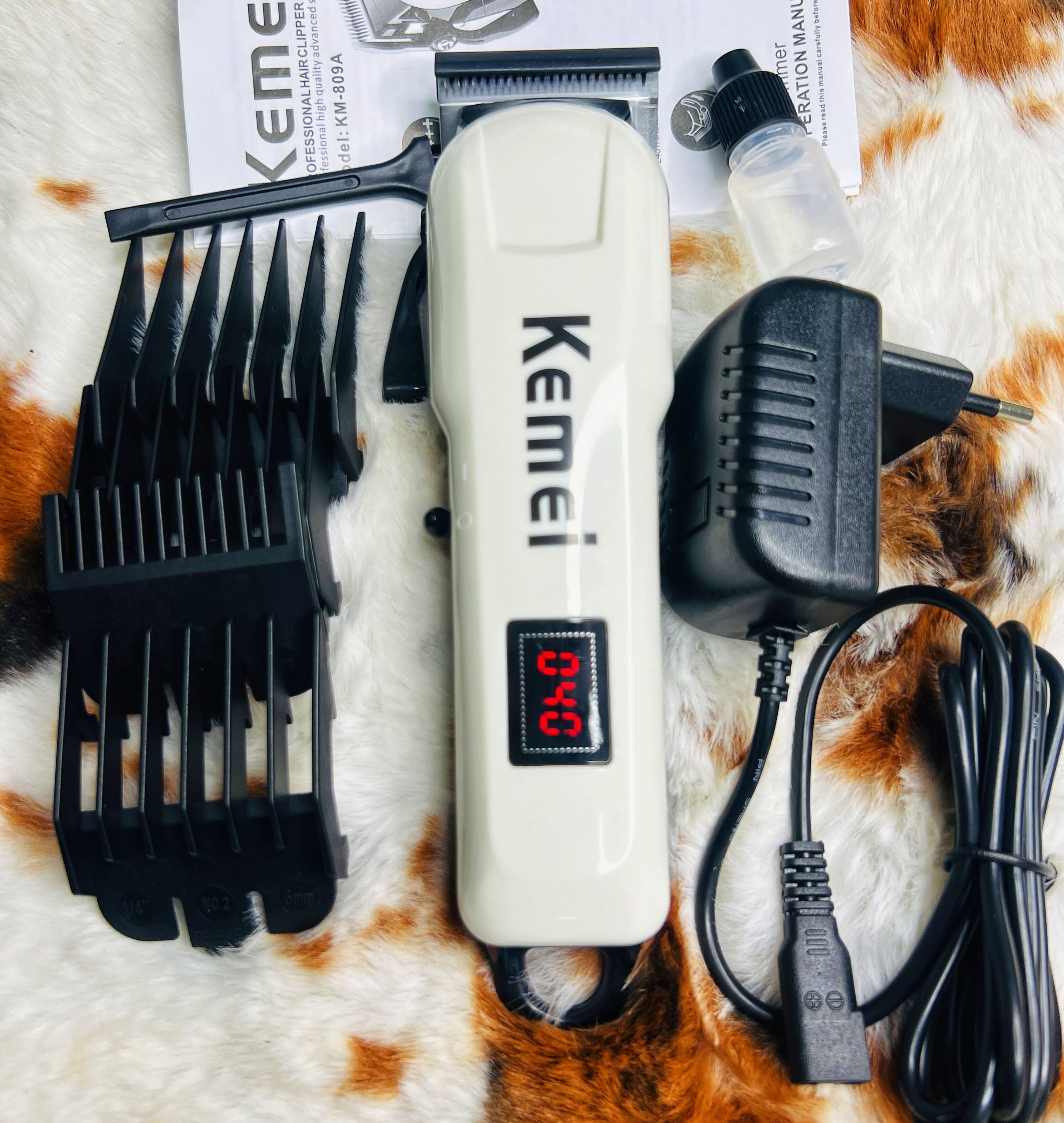 Kemei Km-809 A Rechargeable Electric Trimmer