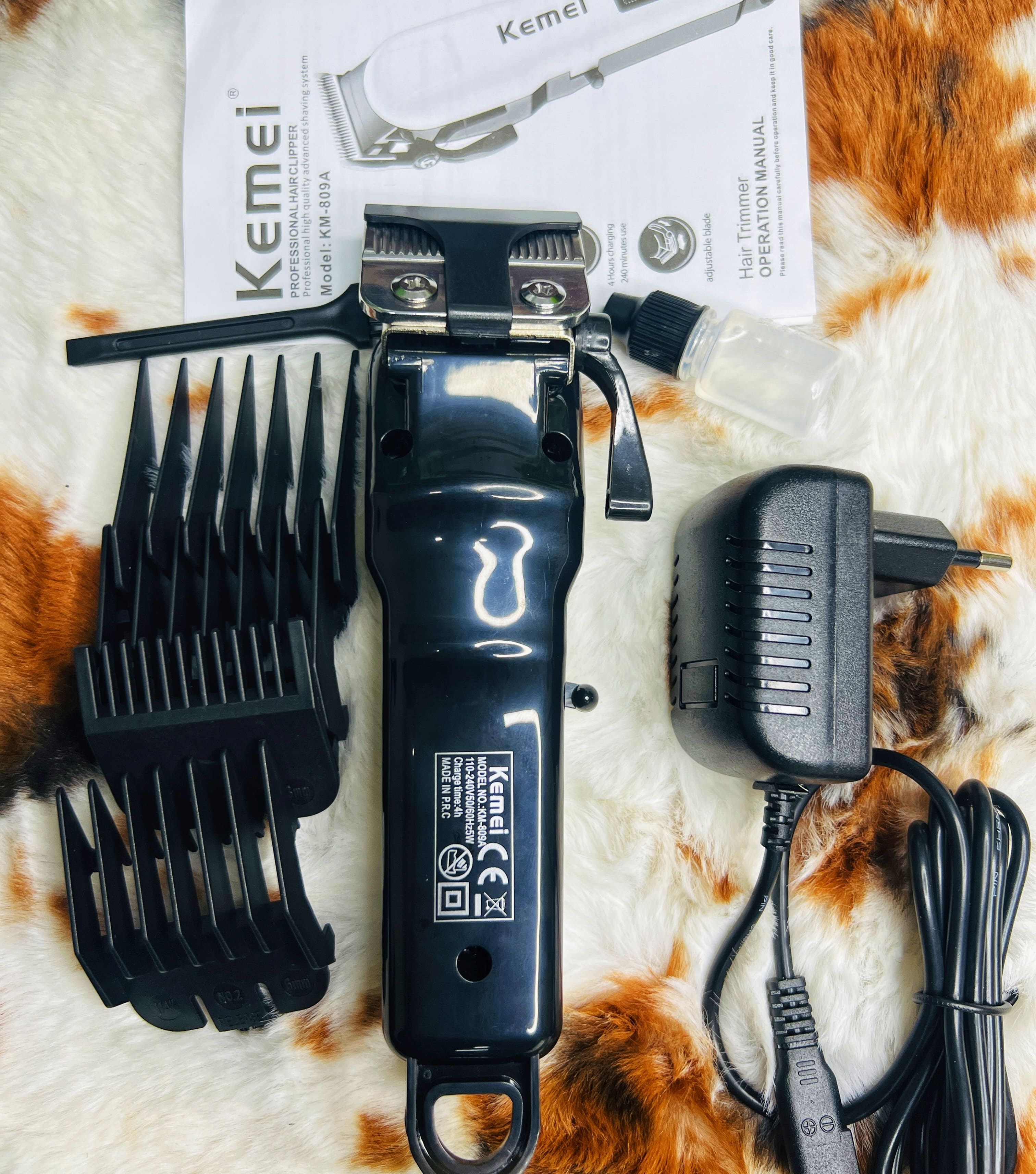 Kemei Km-809 A Rechargeable Electric Trimmer