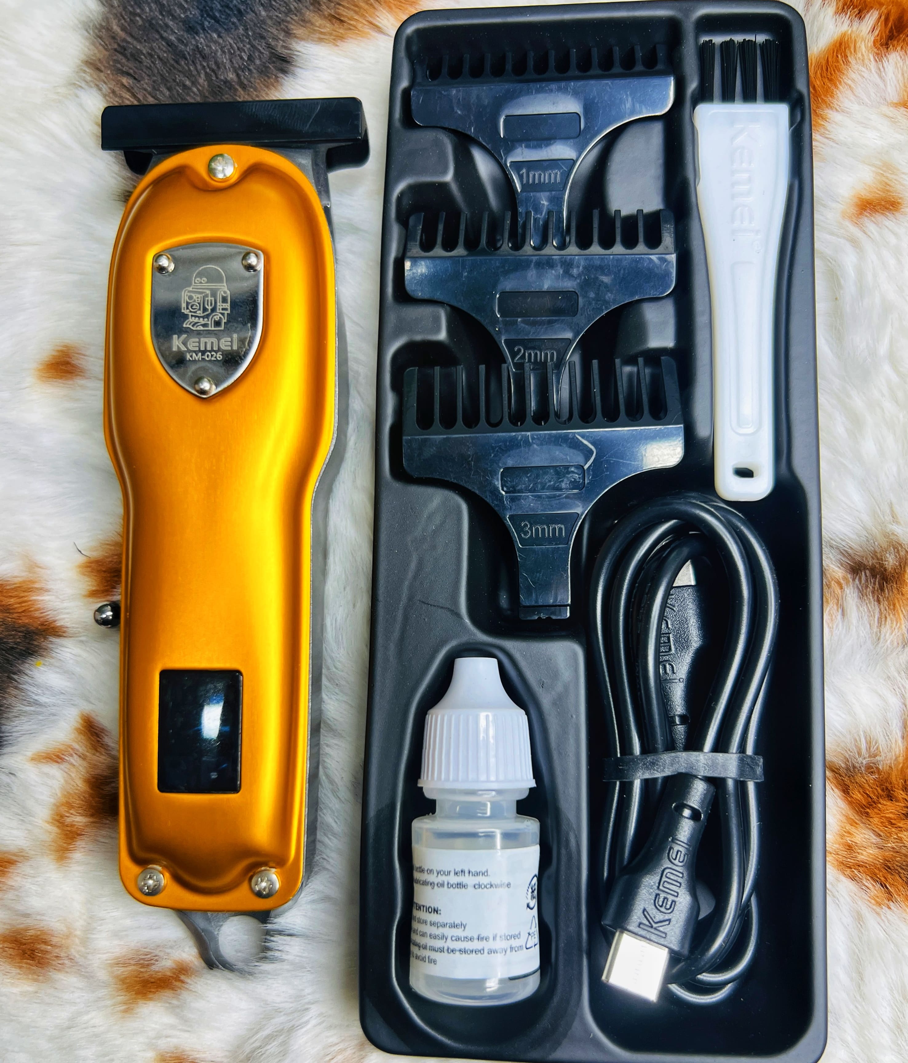 Kemei Rechargeable Beard & Hair Trimmer For Men (KM-026)