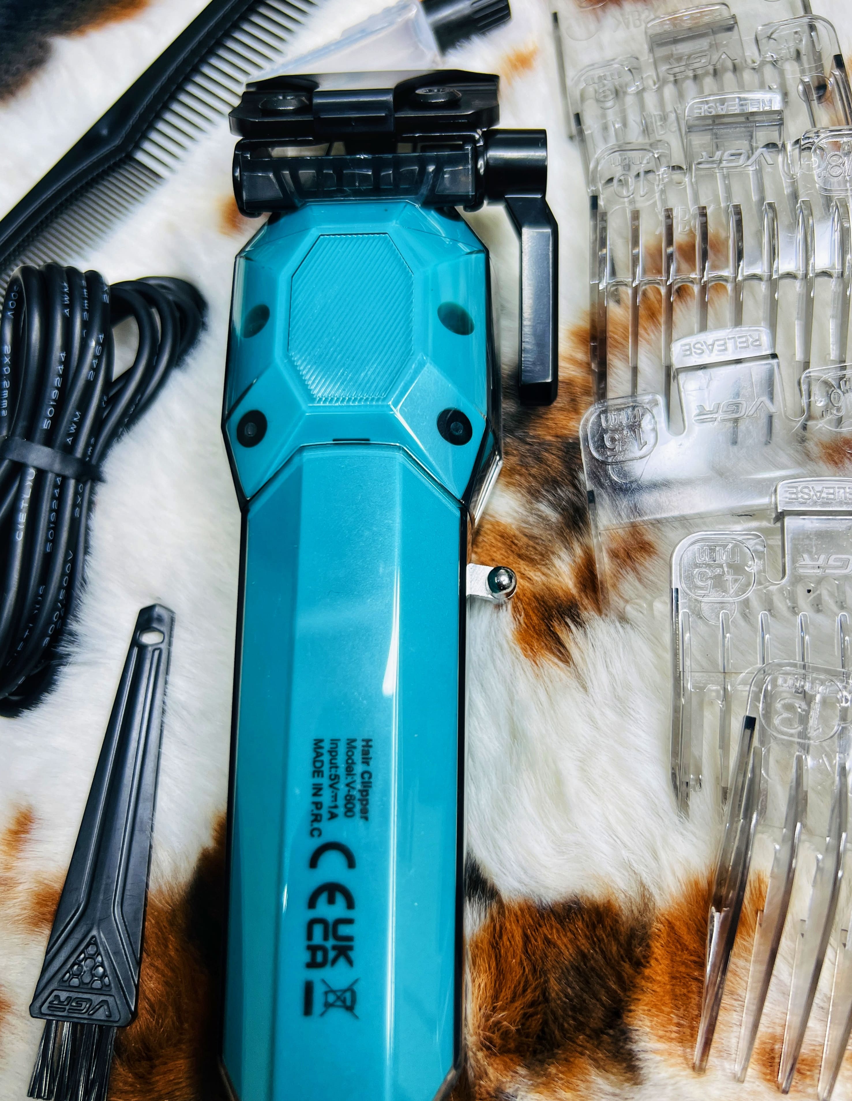 VGR V-600 Professional Hair Clipper ( Paste Color )