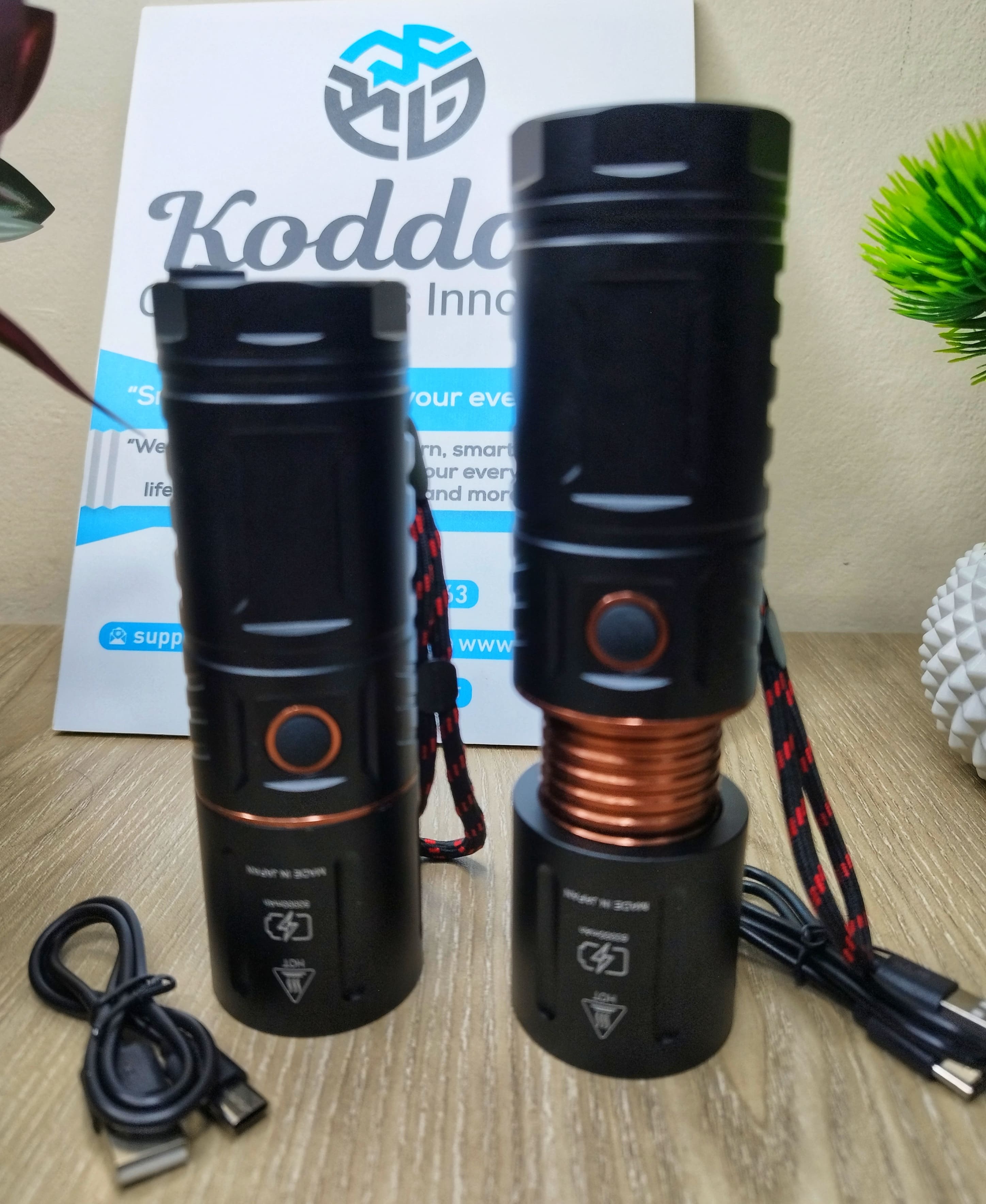 Rechargeable Waterproof Zoom LED Flashlight USB Zambo light With Power Bank