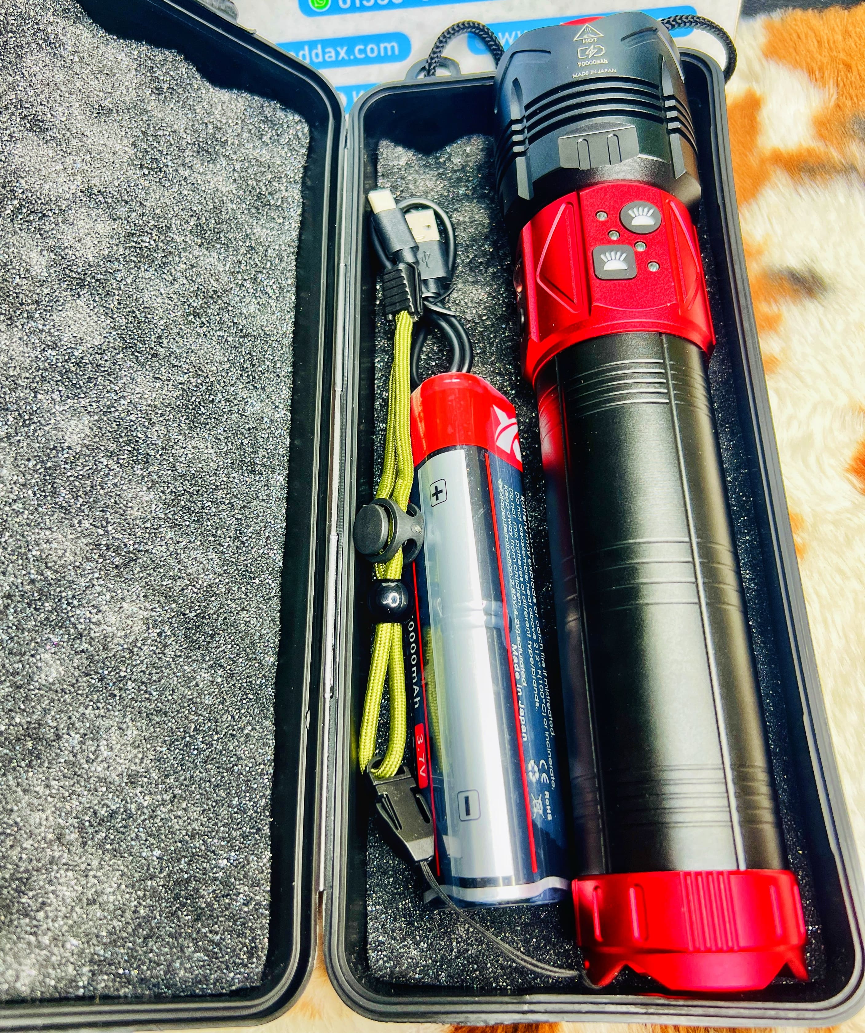 Rechargeable High-Power Black Kobra Light